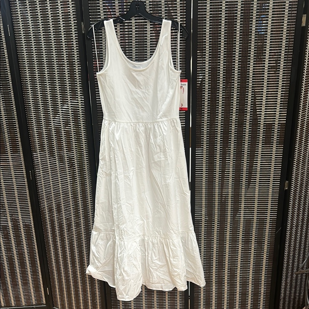 Steve Madden White Sleeveless Tiered Maxi Dress